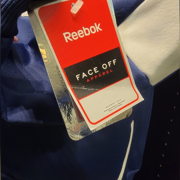 BNWT Toronto Maple Leafs Pullover Sweater - Picture 3 of 7